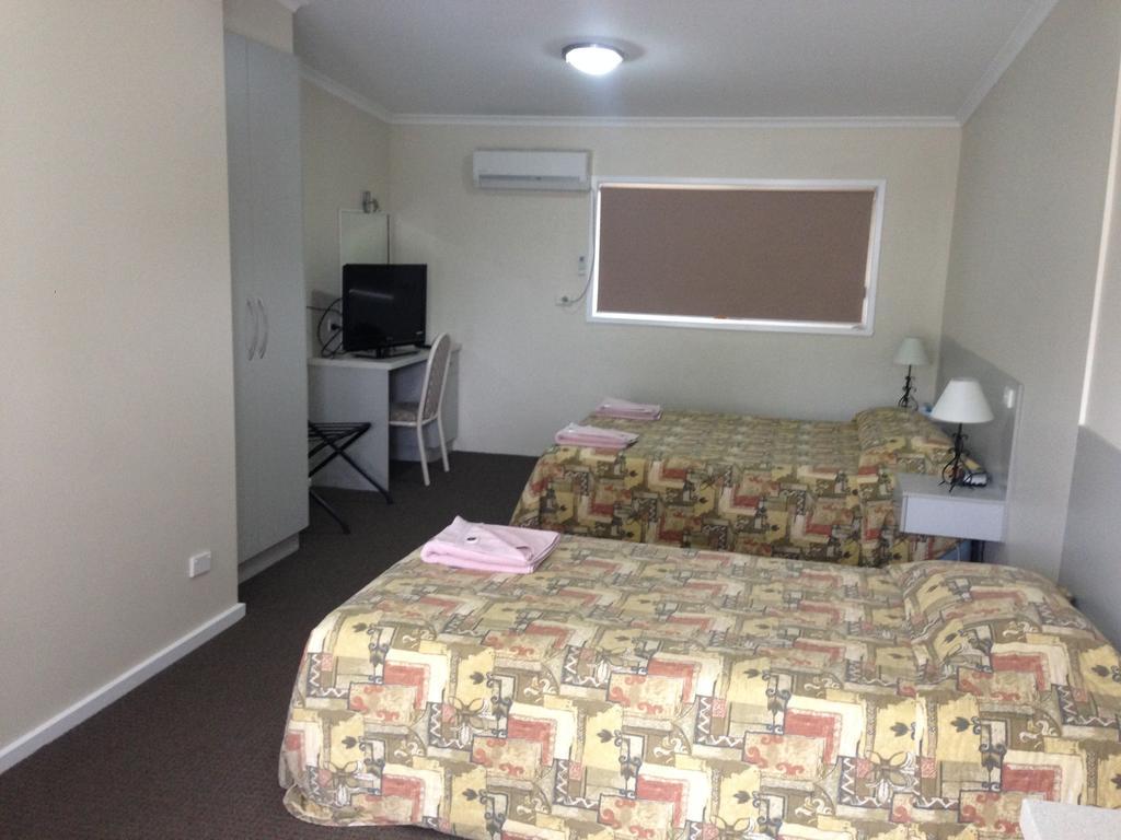 Mia Motel Griffith Rum bild